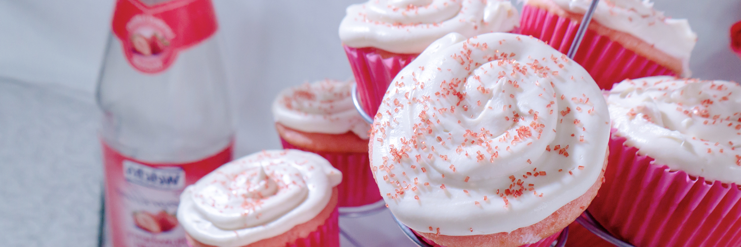 Akram's Ideas: Strawberry Daiquri Cupcakes